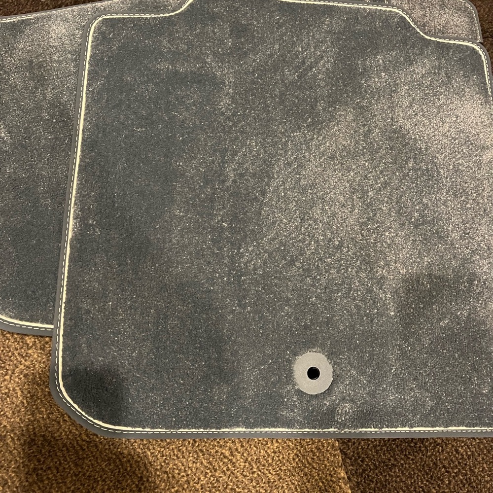 Lincoln Navigator Yacht Club (Blue) mats
